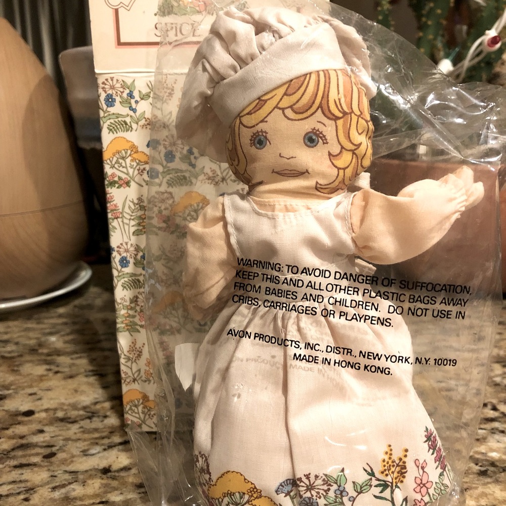 Vintage AVON Spice Angel in original packaging